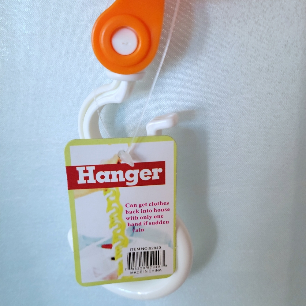 Rotating Clothes Hanger - Picture 3 of 3